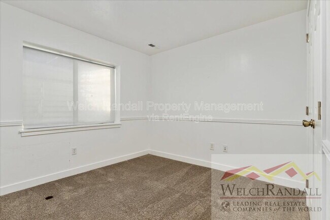 Building Photo - 179 E 2200 S