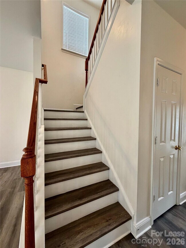 Building Photo - 12331 Cumberland Cove Dr