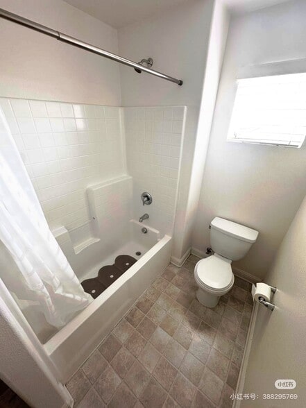 Building Photo - 5032 Woodley Ridge Dr