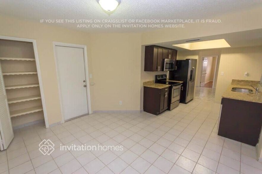 Building Photo - 4916 NW 39th St