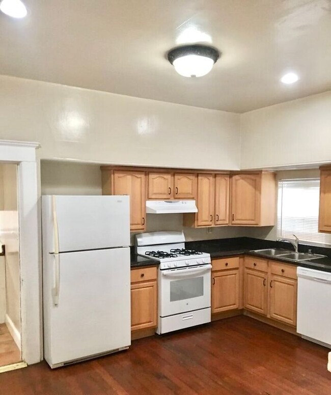 Primary Photo - 2 bed 2 bath House in Vallejo - AVAILABLE ...