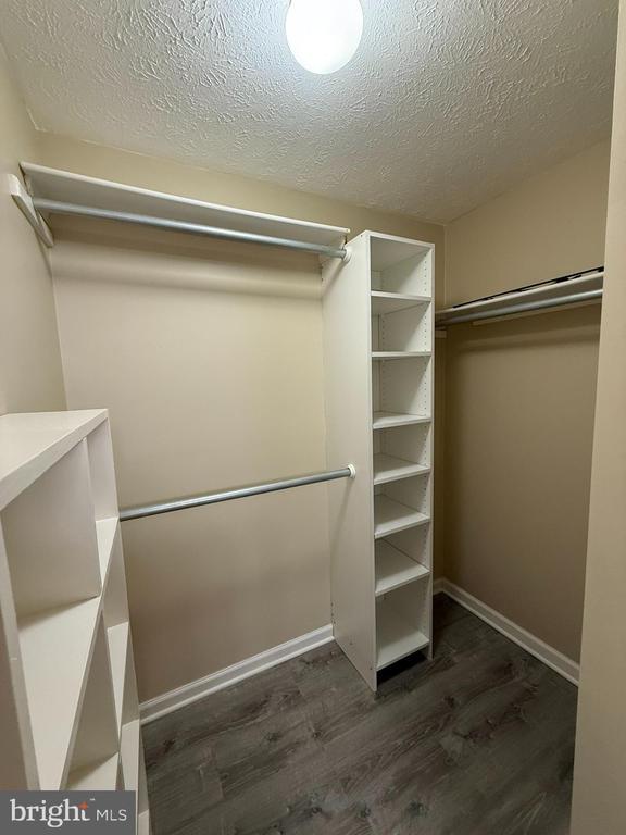 Building Photo - 1064 Jeanett Way