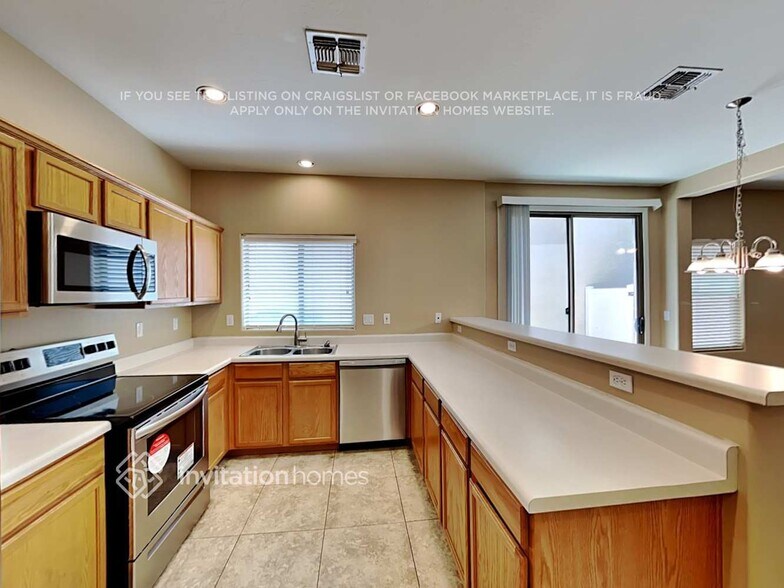 Building Photo - 3902 E Jasper Dr