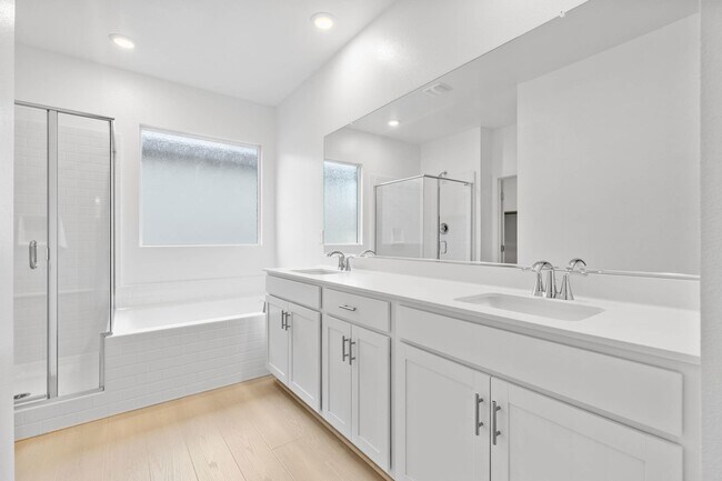 Building Photo - 4469 Sawyer Rdg St