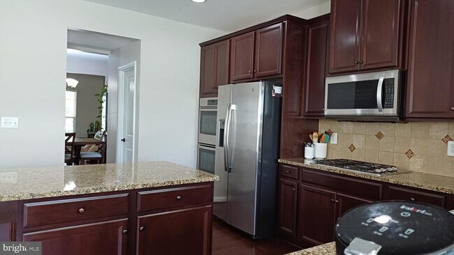 Building Photo - 25501 Emerson Oaks Dr