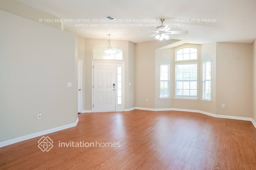 Building Photo - 1807 Moss Creek Dr