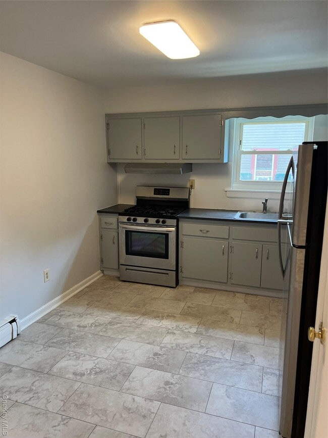 Building Photo - 35 Prairie Ave