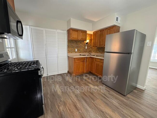 Building Photo - 295 Brackleigh Ln