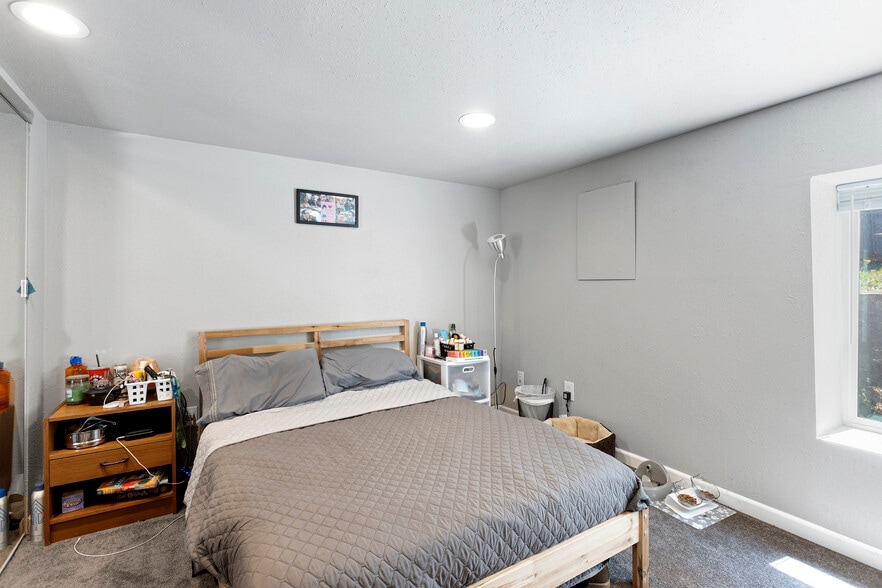 Bed 4 - 14721 32nd Ave NE