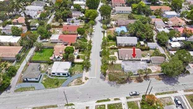 Building Photo - 646 33rd St