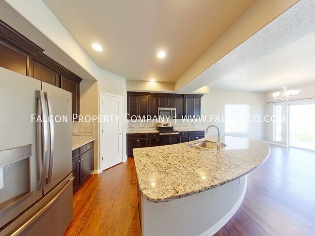 Building Photo - 5822 Thurber Dr
