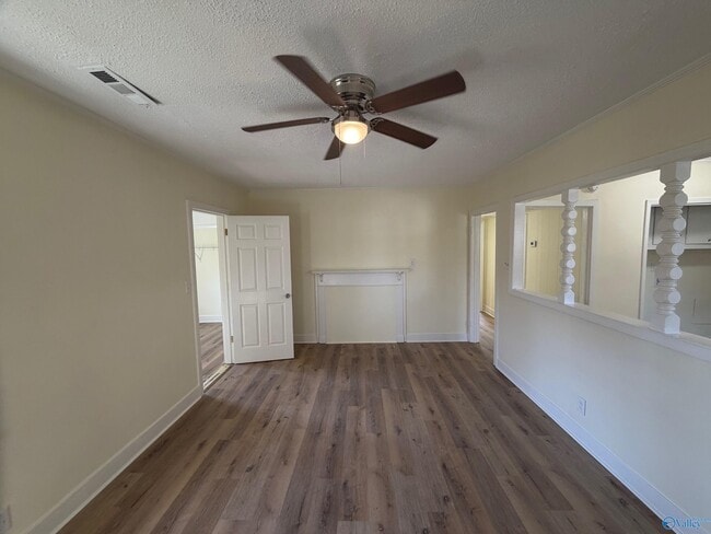 Building Photo - 1821 7th St SE