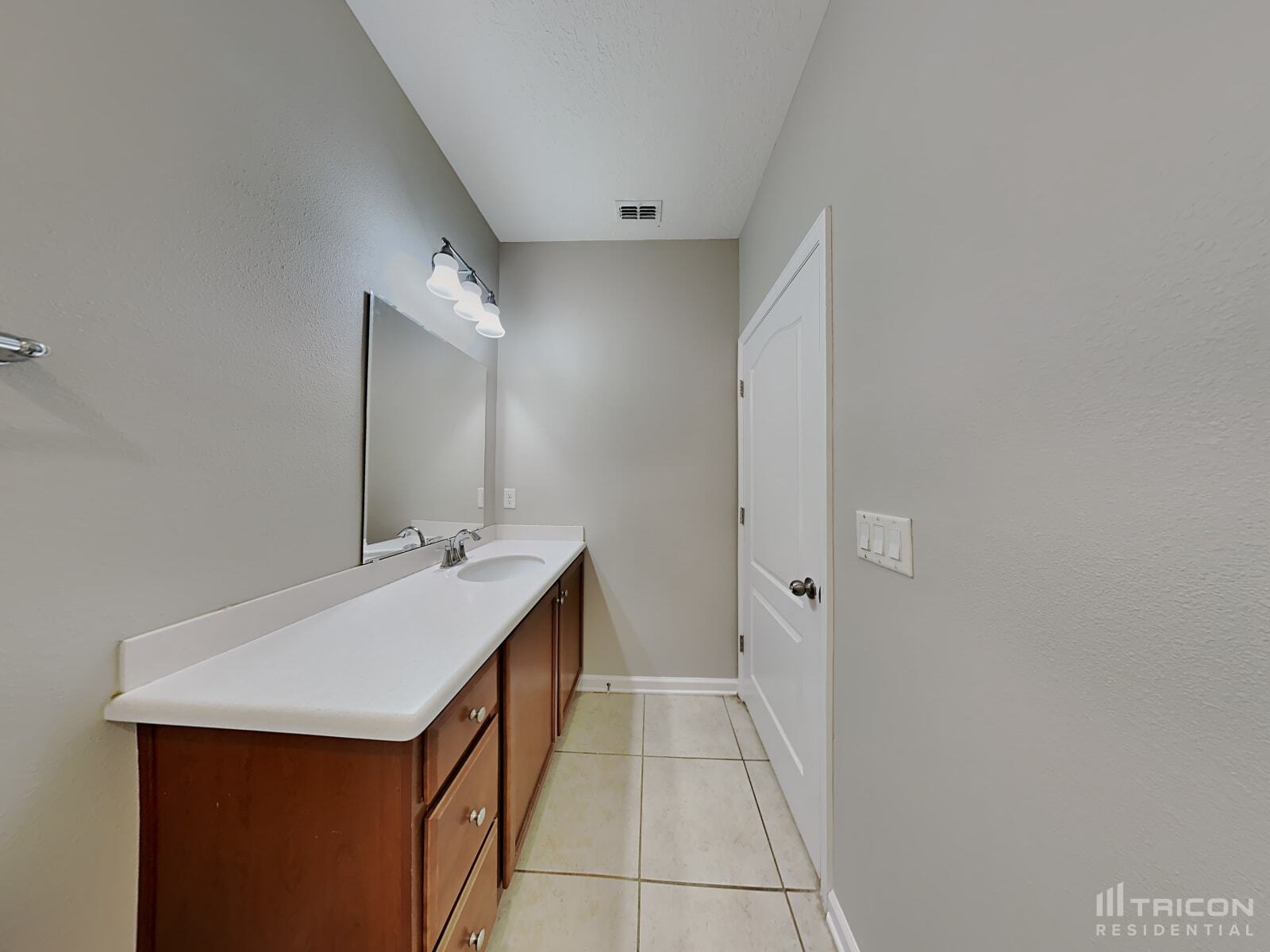 Building Photo - 10149 Dogwood Creek Dr