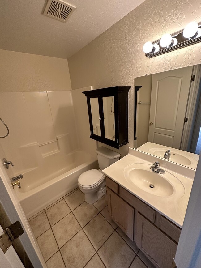 Building Photo - 2561 S Gravel Ln