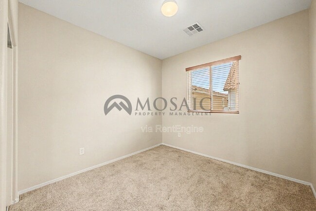 Building Photo - 1384 S Sabino Dr