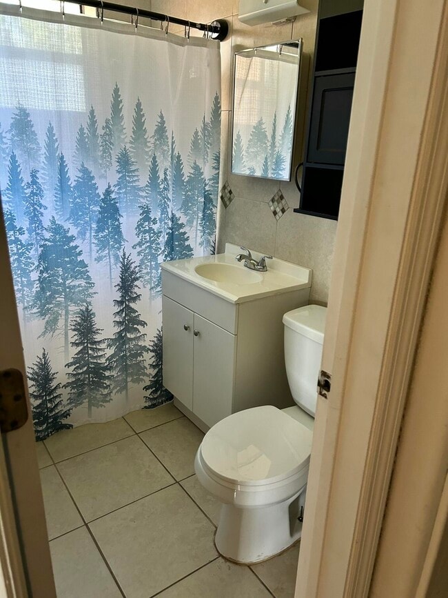Building Photo - 141 SE Serenata Ct