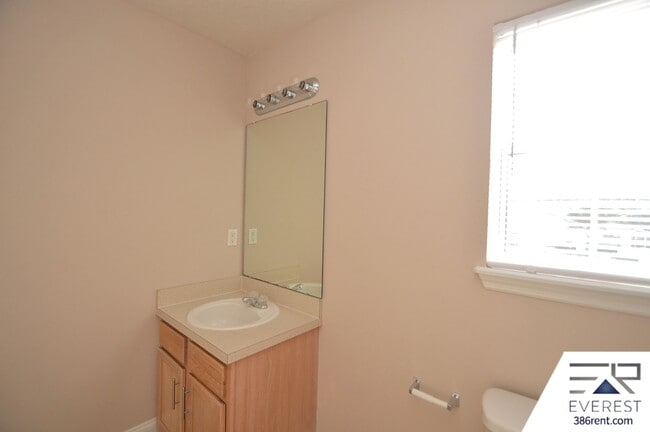 Building Photo - SPACIOUS, FULLY FENCED 4/2.5/2 IN DESIRABLE MATANZAS WOODS