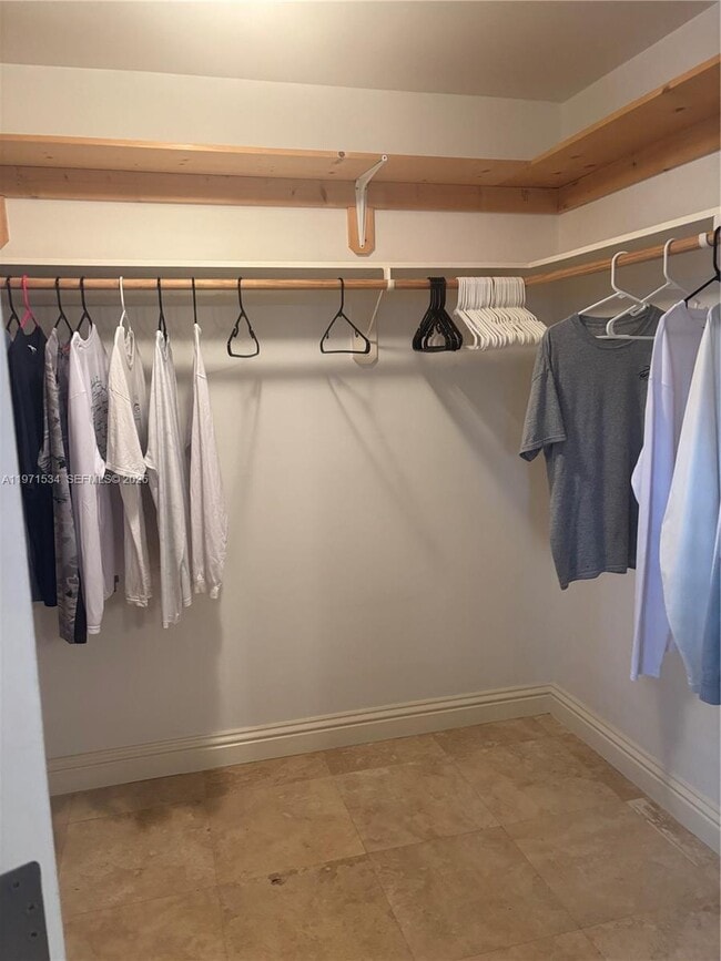 Building Photo - 42 Transylvania Ave