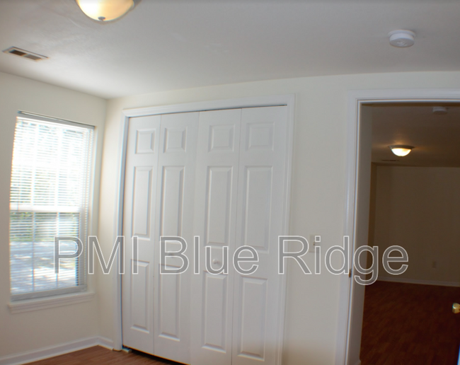 Building Photo - 1416 Highland Ave