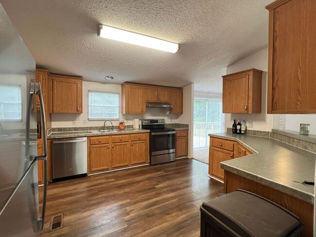 Building Photo - AVAILABLE NOW | PETS ALLOWED OUTDOORS ONLY...