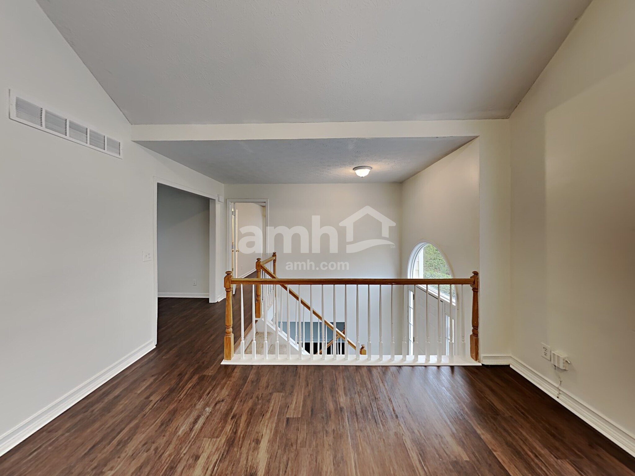 Building Photo - 468 Springfield Dr
