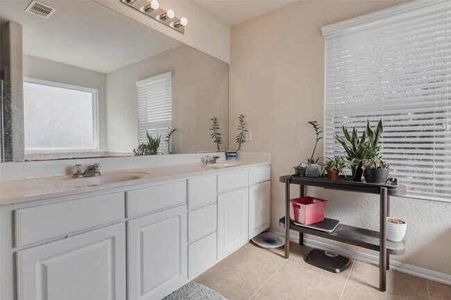 Building Photo - 3027 Upland Spring Trace