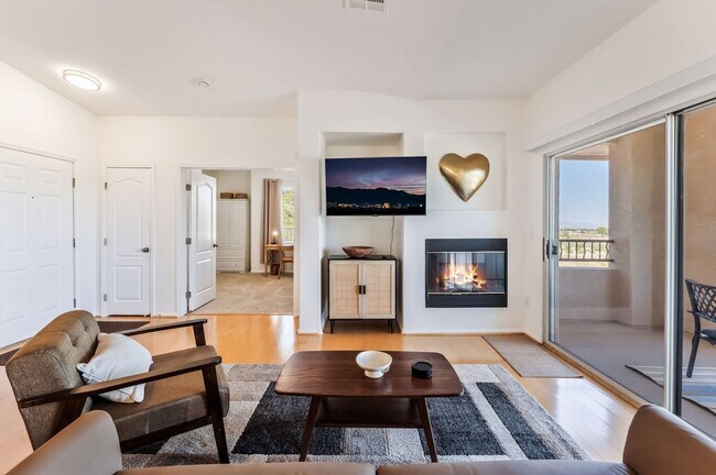 Building Photo - 904 Duckhorn Ct