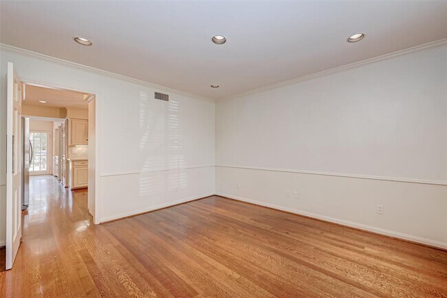 Building Photo - 12419 Huntingwick Dr