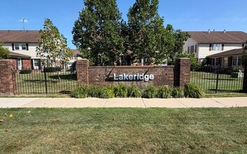 Building Photo - 26070 N Lake Dr