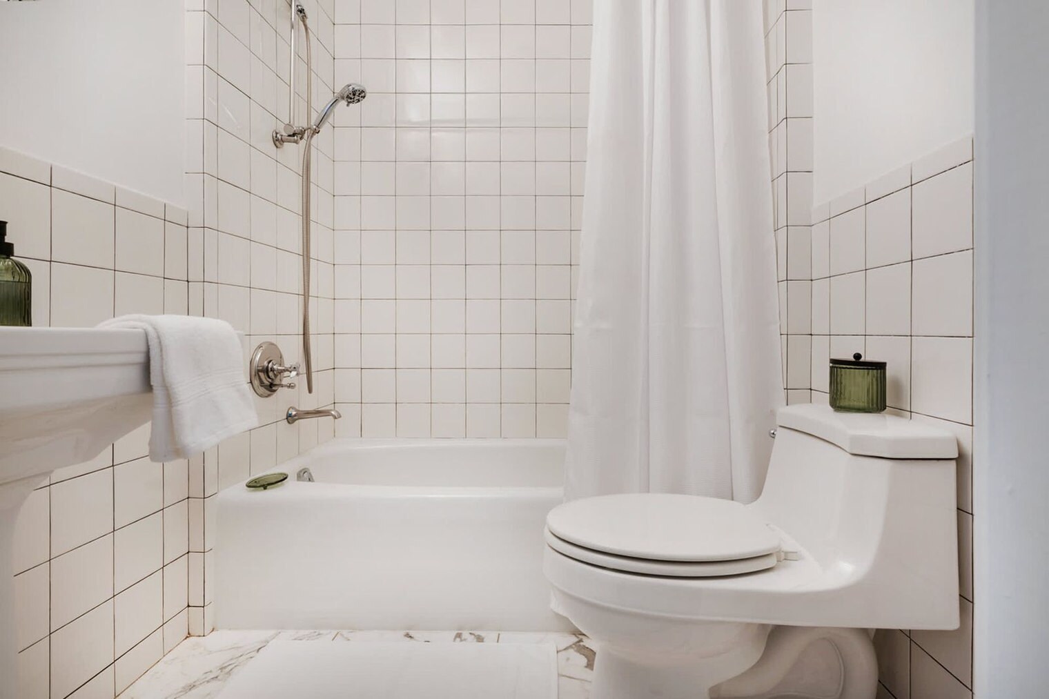 Building Photo - 10 5th Ave