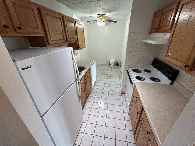 Building Photo - 9098 W Terrace Dr