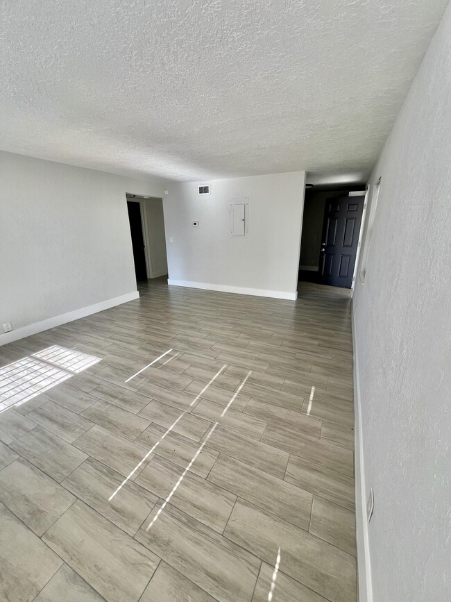 Building Photo - 2915 Avenue N