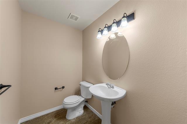 Building Photo - 2805 Lake Terrace Dr