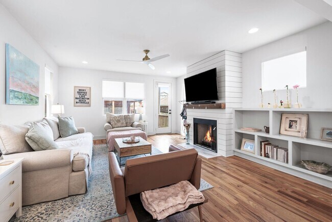 Building Photo - Stunning 3BE/3BA in one of Nashville's hottest neighborhood, The Nations!