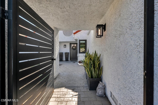 Building Photo - 15290 Bambi Ct