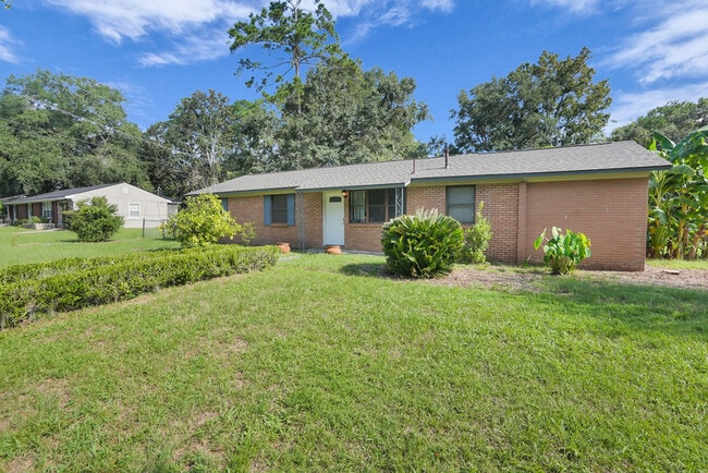 Building Photo - 2222 Bacon Park Dr