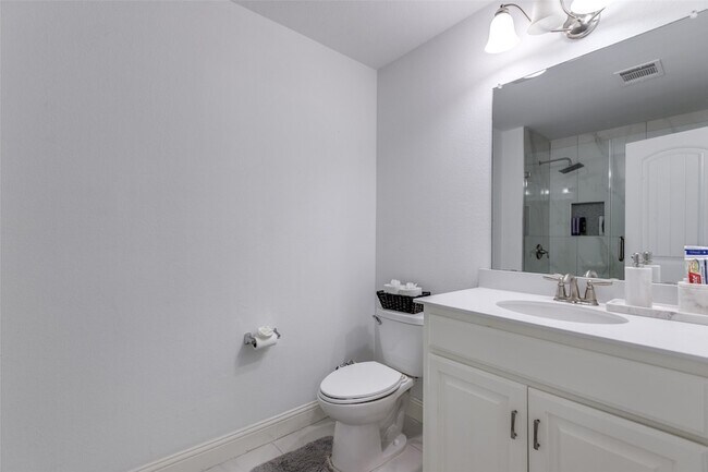 Building Photo - 10501 Old Dawson Ct