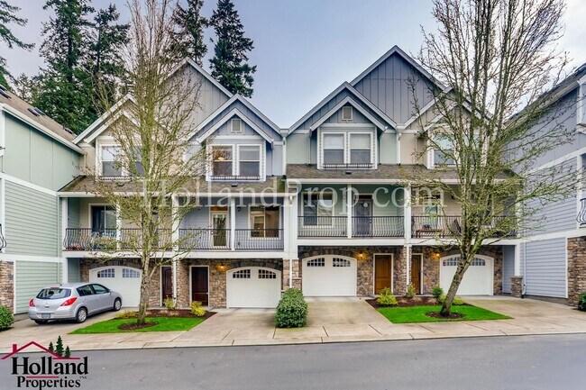 Primary Photo - Pet free 3 bedroom Home with natural light...