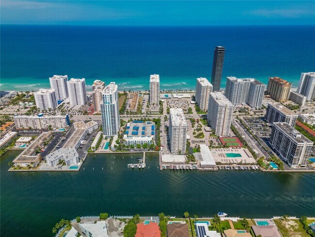 Building Photo - 1950 S Ocean Dr
