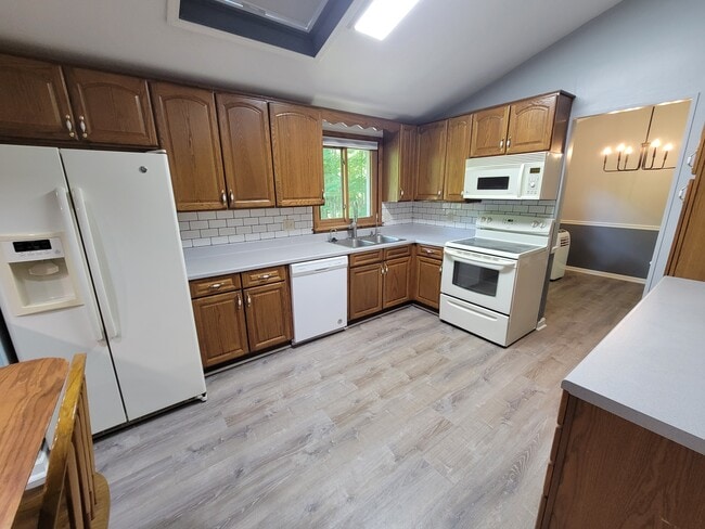 Building Photo - 12824 Opalocka Dr