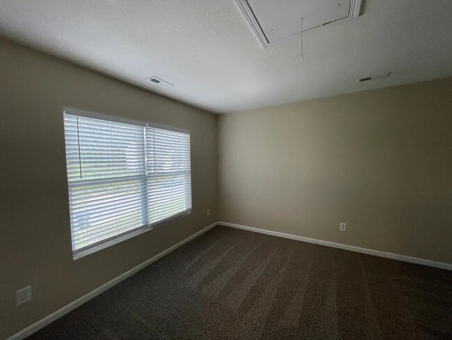 Building Photo - 1645 Red Bird Cir SE