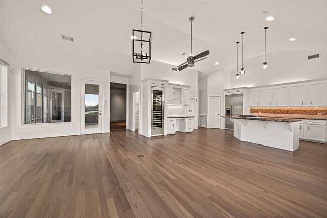 Building Photo - 7203 Timberlake Dr
