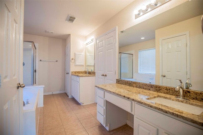 Building Photo - 187 Fairwind Trail Dr