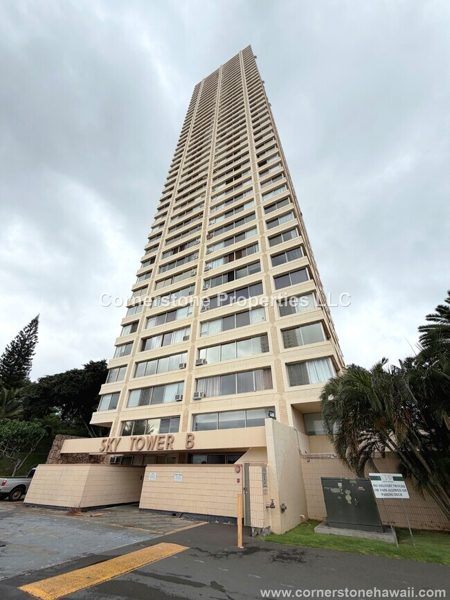 Building Photo - 1060 Kamehameha Hwy