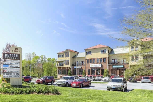 Building Photo - Beautiful Condo-Downtown Hendersonville, NC