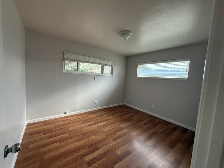 Building Photo - 614 Rincon Rd