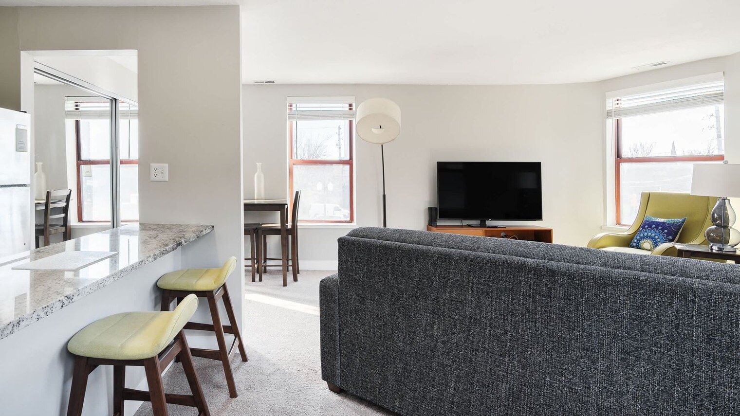 Building Photo - 615 N East St