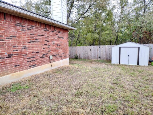 Building Photo - 209 Antietam Dr