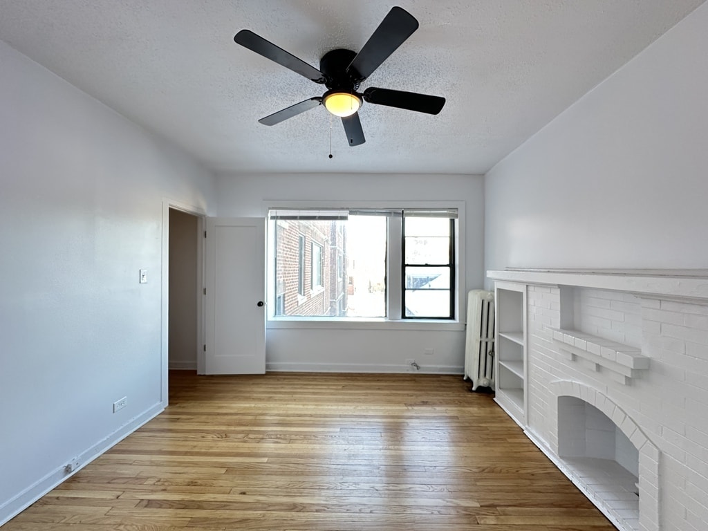 Building Photo - 7147 S Constance Ave