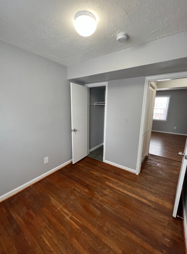 Building Photo - 2008 Fort Davis St SE